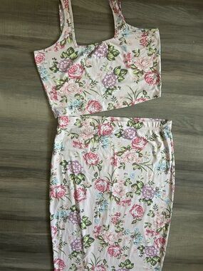Floral Two-Piece Crop Top & Skirt Set - Pink Rose Print